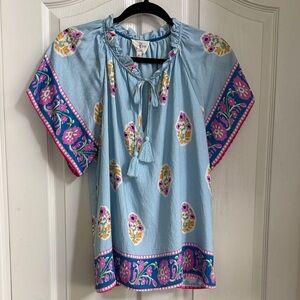 Umgee 
Light Blue Floral Blouse